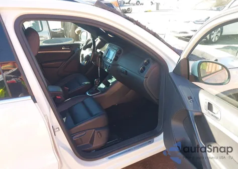 2016 Volkswagen Tiguan R-Line из США, поврежденный, VIN WVGAV7AX4GW096602